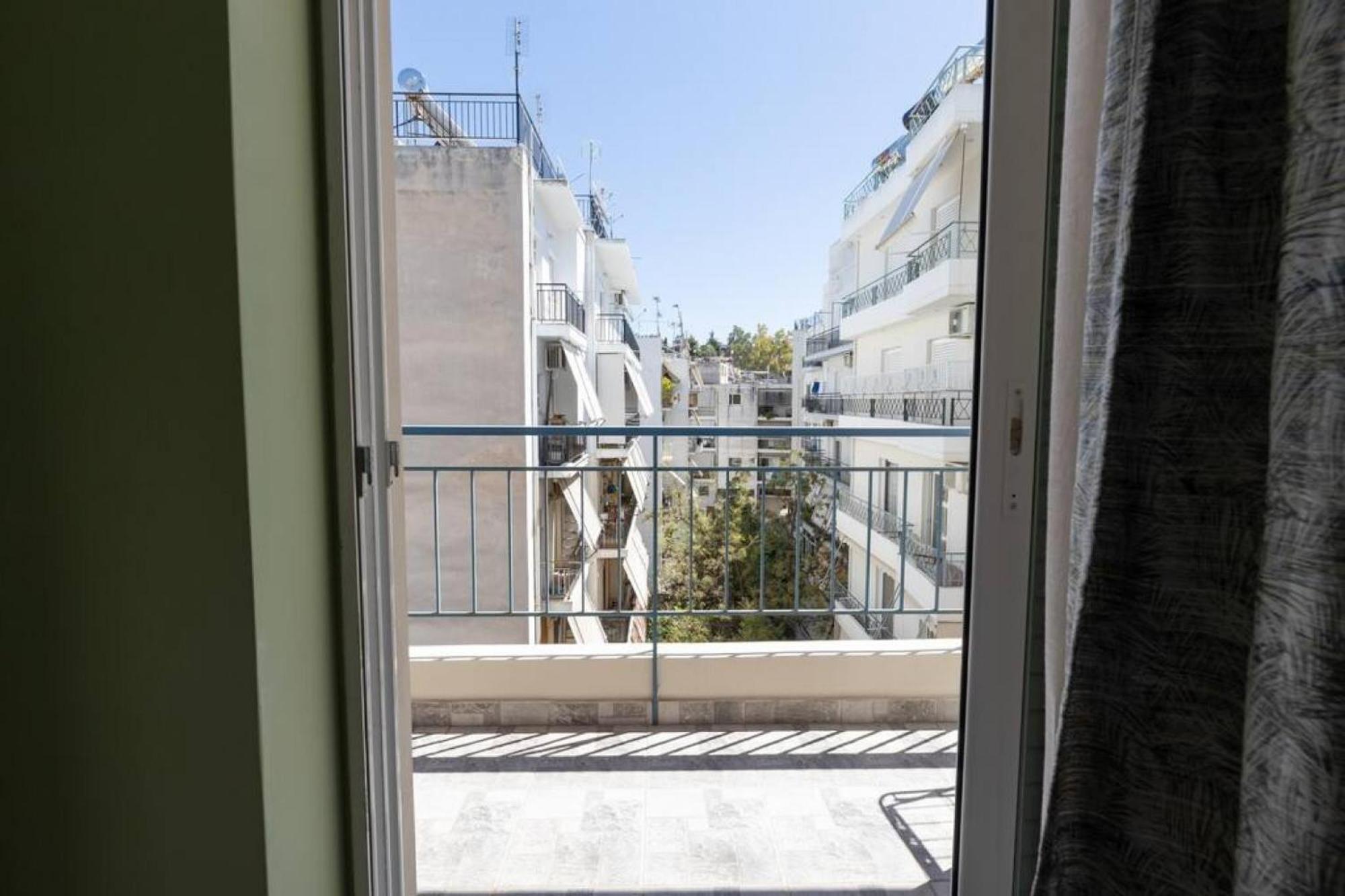Petralona dazzling top floor 1BD/AP Athen Eksteriør billede
