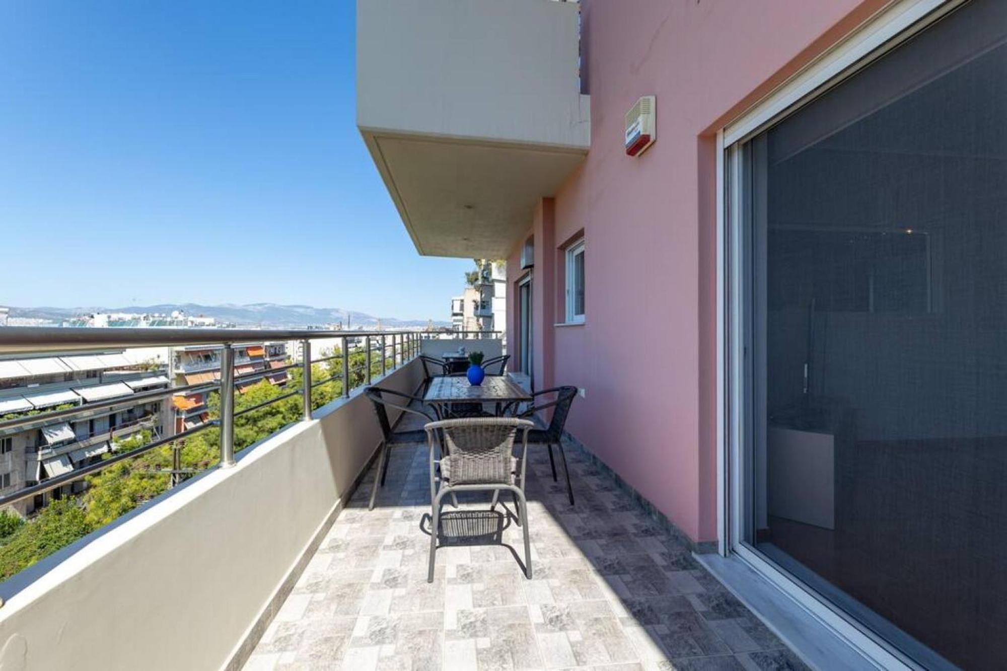 Petralona dazzling top floor 1BD/AP Athen Eksteriør billede