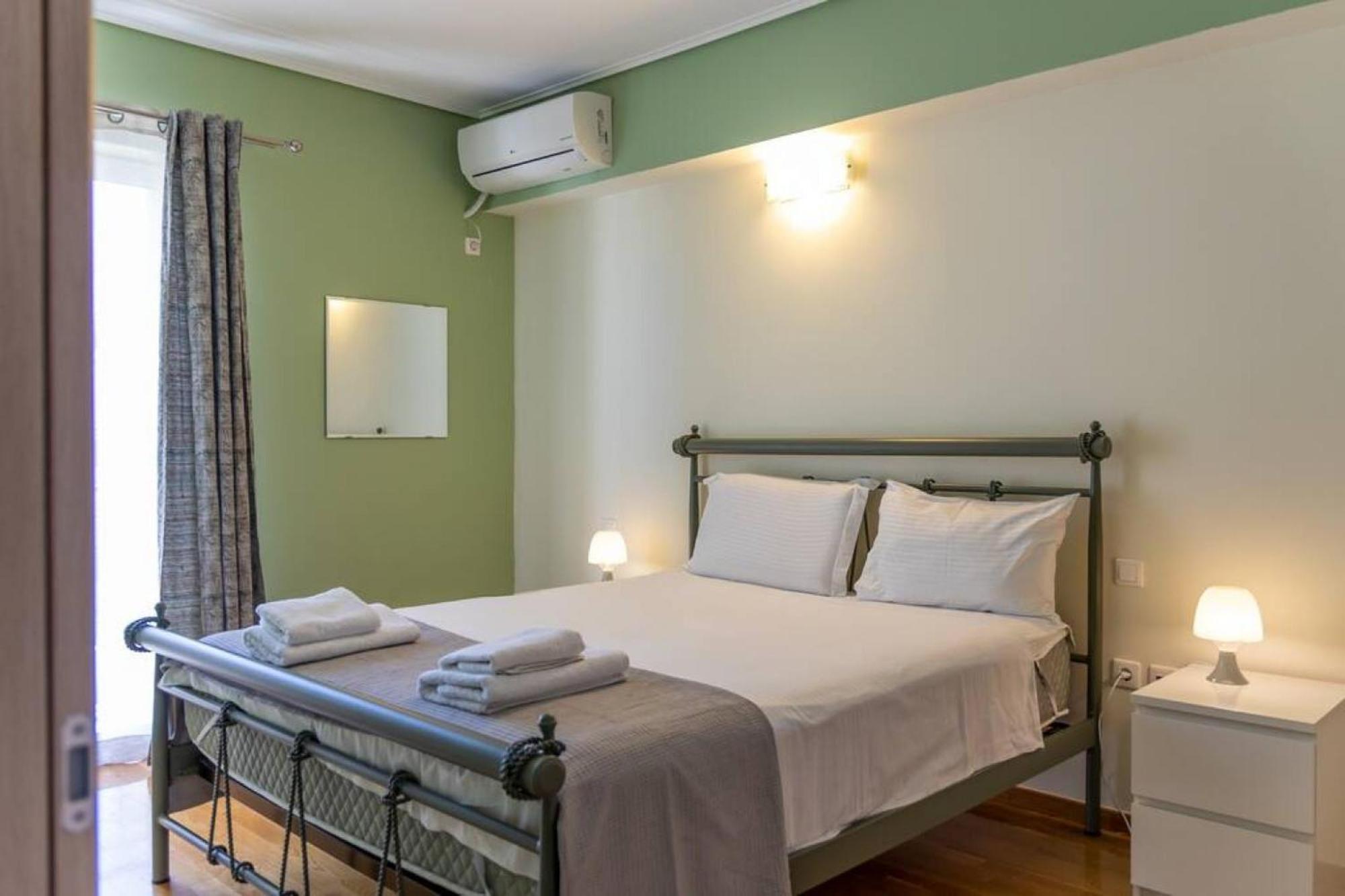 Petralona dazzling top floor 1BD/AP Athen Eksteriør billede